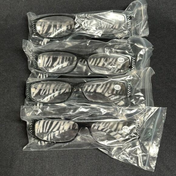 NIB Bundle of 4 +2.00 Readers - Picture 2 of 5